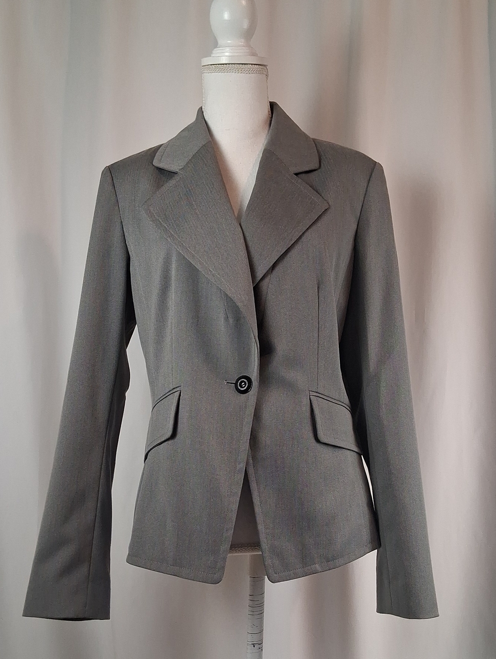 St. John Collection Sz 10 Women's Gray Blazer Jacket One Button Tailored Pockets